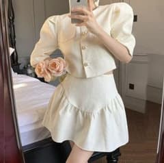 パールボタン付きパフスリーブセットアップ　フレンチガーリーのサムネイル