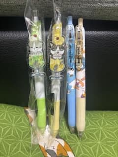 新品☆モフサンド☆クリームソーダにゃんボールペン２本、他２本☆おまけ２本付き