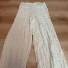 ZARA ホワイト クリンクル加工 パンツ 164cmのサムネイル
