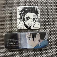 鬼滅の刃 竈門炭治郎 ダイニング お楽しみくじ 缶バッジ 2つセット