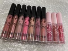 KYLIE COSMETICS リップまとめ売りのサムネイル