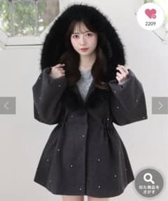 NICE CLAUP フードフェイクファービジューミドルコート - メルカリ