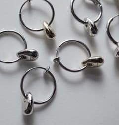 【良品】krm / GOLD DROP METAL HOOP PIERCESのサムネイル