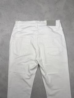 ZARA ベーシックスリムフィットデニムパンツのサムネイル