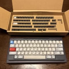 【値下げ】HHKB Hybrid type-s 無刻印黒　刻印あり白のサムネイル