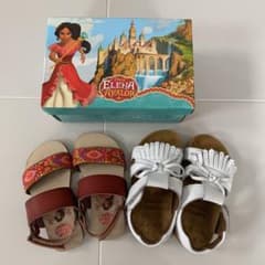 ディズニーサンダルと白サンダルの2点セットのサムネイル
