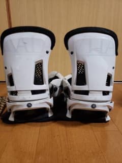 【RYURYU様専用】木曜まで取り置きスノーボード バイン Burtonのサムネイル