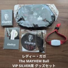 レディー・ガガ: The MAYHEM Ball】VIP SILVER グッズ - メルカリ