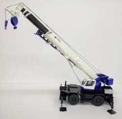 TADANO GR-1000XLL-4 ラフテレインクレーン（1/50） - メルカリ