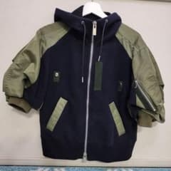 sacai フード付きネイビー・オリーブジャンパー サイズ3のサムネイル
