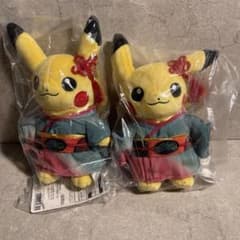 工芸展のピカチュウ　ポケモンセンター　2個　21センチ　新品 工芸展のピカチュウ ポケモンセンター 2個 21センチ 新品 - メルカリ