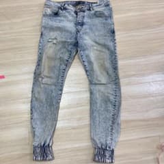 ZARA ダメージデニム スキニー　サイズEUR42のサムネイル