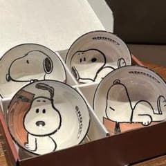 【新品・海外限定】スヌーピー 陶器 ボウル お茶碗 4個セット PEANUTSのサムネイル