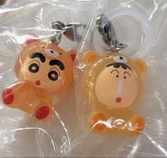 めじるしアクセサリー クレヨンしんちゃん２個セットのサムネイル