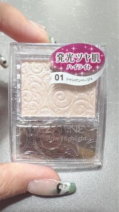 セザンヌ パールグロウハイライト 01のサムネイル