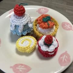 カラフルなあみぐるみスイーツセットのサムネイル