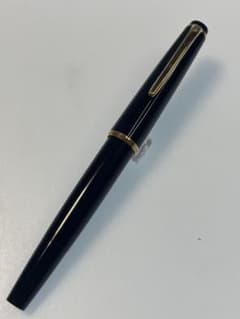 Montblanc 32 万年筆　EF-nib 1961-1966 黒 Montblanc 32 万年筆 EF-nib 1961-1966 黒 - メルカリ
