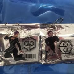 【お値下げ】女王蜂 アクリルキーホルダー やしちゃん るりちゃんのサムネイル
