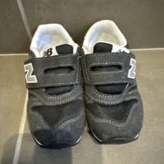 New Balance キッズシューズ ブラック　16㎝のサムネイル