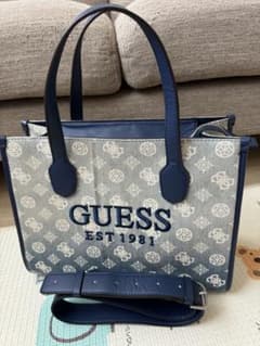 Guess トートバッグのサムネイル