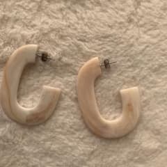 ピアスのサムネイル