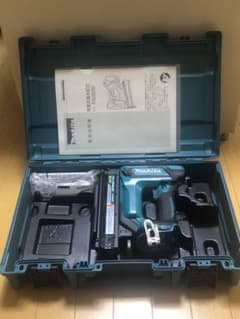 マキタ　FN350充電式面木釘打のサムネイル