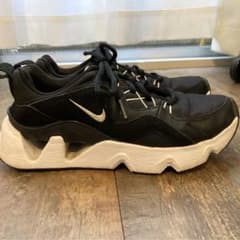 NIKE RYZ365 24cmのサムネイル