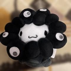 黒ミャクミャクなりきりぬいぐるみ サンリオ シナモロール Mブラック