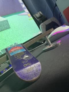 フェムト指スケデッキのサムネイル