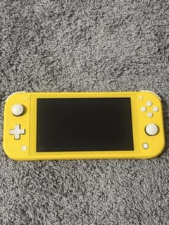 Nintendo Switch Lite イエローのサムネイル