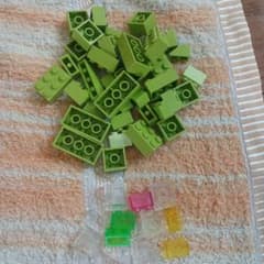 LEGO 緑色と透明ブロックセットのサムネイル