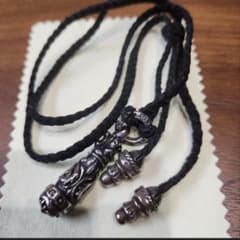 クロムハーツ「ケルティック ローラー ペンダント（レザーブレイド