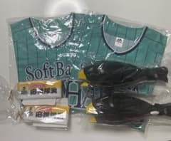 鷹の祭典応援グッズ　ユニフォーム　メガホン　はちまきのサムネイル