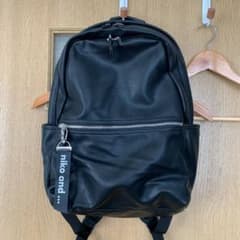 nikoand...  ニコアンド　フェイクレザー　リュックのサムネイル