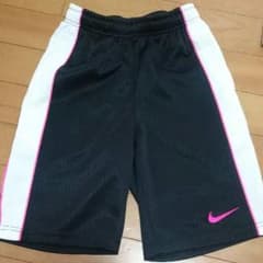 ナイキ ハーフパンツ 130㎝のサムネイル