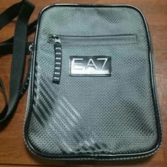 EMPORIO ARMANIトラベルポーチ 美品のサムネイル