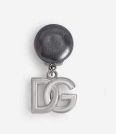 ドルチェ＆ガッバーナ　クリップイヤリング DGロゴチャーム(片耳販売・箱付き)のサムネイル