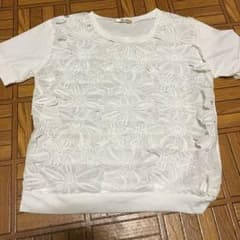 花柄トップスのサムネイル