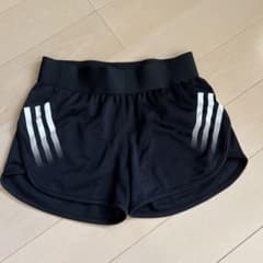 アディダス　140  ショットパンツ　キッズ　黒のサムネイル