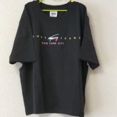 新品、未使用、トミージーンズのブラックTのサムネイル