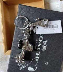 新品未使用 COACH X PEANUTS スヌーピー チャーム キーホルダー