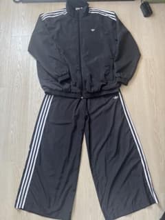 adidas セットアップ　ジェネリックBALENCIAGAのサムネイル