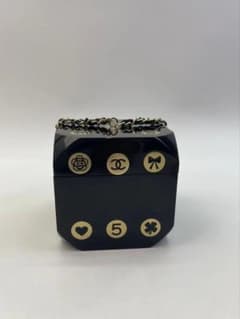 CHANEL 2017年 アクリル ダイス バッグ ブラック - メルカリ