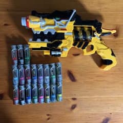 獣電戦隊キョウリュウジャー ガブリボルバー 獣電池セットのサムネイル