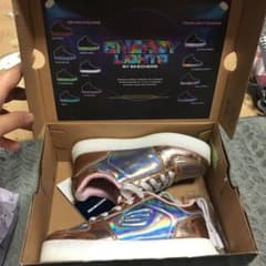 SKECHERS 19センチ光る靴のサムネイル