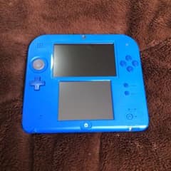 ニンテンドー2DS 本体と充電器　どうぶつの森カセット付きのサムネイル