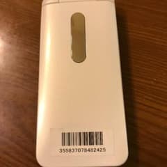 やっすーさん専用GRATINA4G ホワイト auのサムネイル