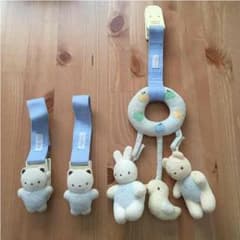 ファミリア ベビーカークリップ&おもちゃセットのサムネイル
