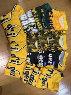阪神タイガース Tigers ユニフォームセット 18枚まとめてのサムネイル