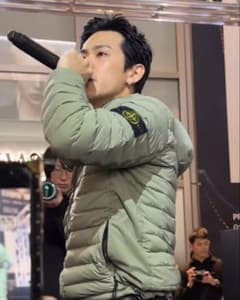 Stone Island グリーンダウンジャケットのサムネイル